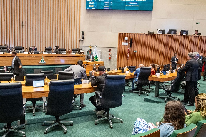 Por que você colocaria este cara na Câmara Legislativa do Distrito Federal?